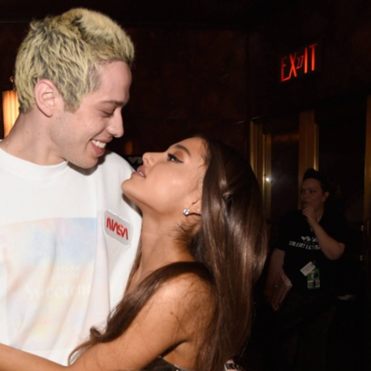 Ariana Grande le devolvió a Pete Davidson el anillo de compromiso