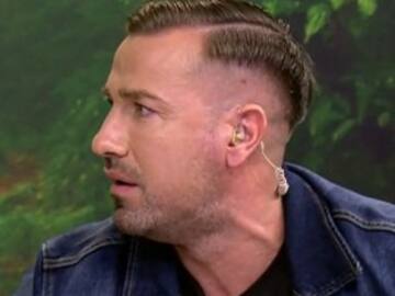 Rafa Mora dice que nunca se mete con el físico y las colaboradoras de ‘Sálvame’ se lo comen