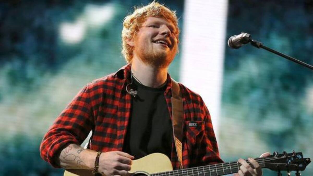 ED SHEERAN REGALÓ GUITARRAS Y ENTRADAS DE SU SHOW A ESTUDIANTES