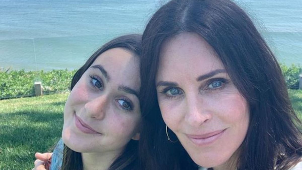 Este es el vestido que Courteney Cox ha tenido 21 años en el armario