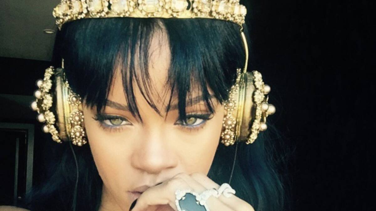 Rihanna escucha ANTI en unos cascos de 6.000€