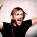 Miren como lucía David Guetta en los 90s