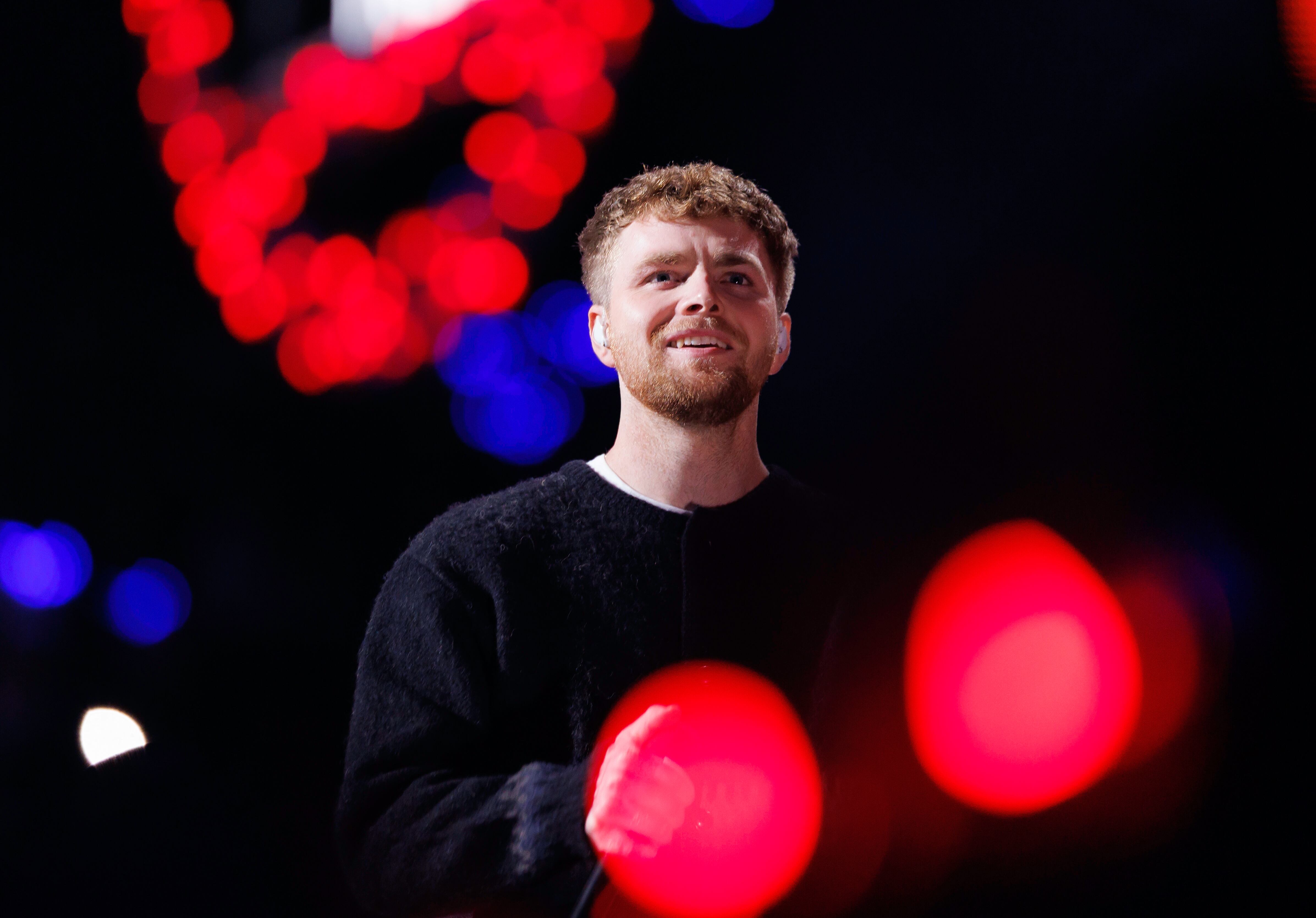 Alex Warren en concierto.