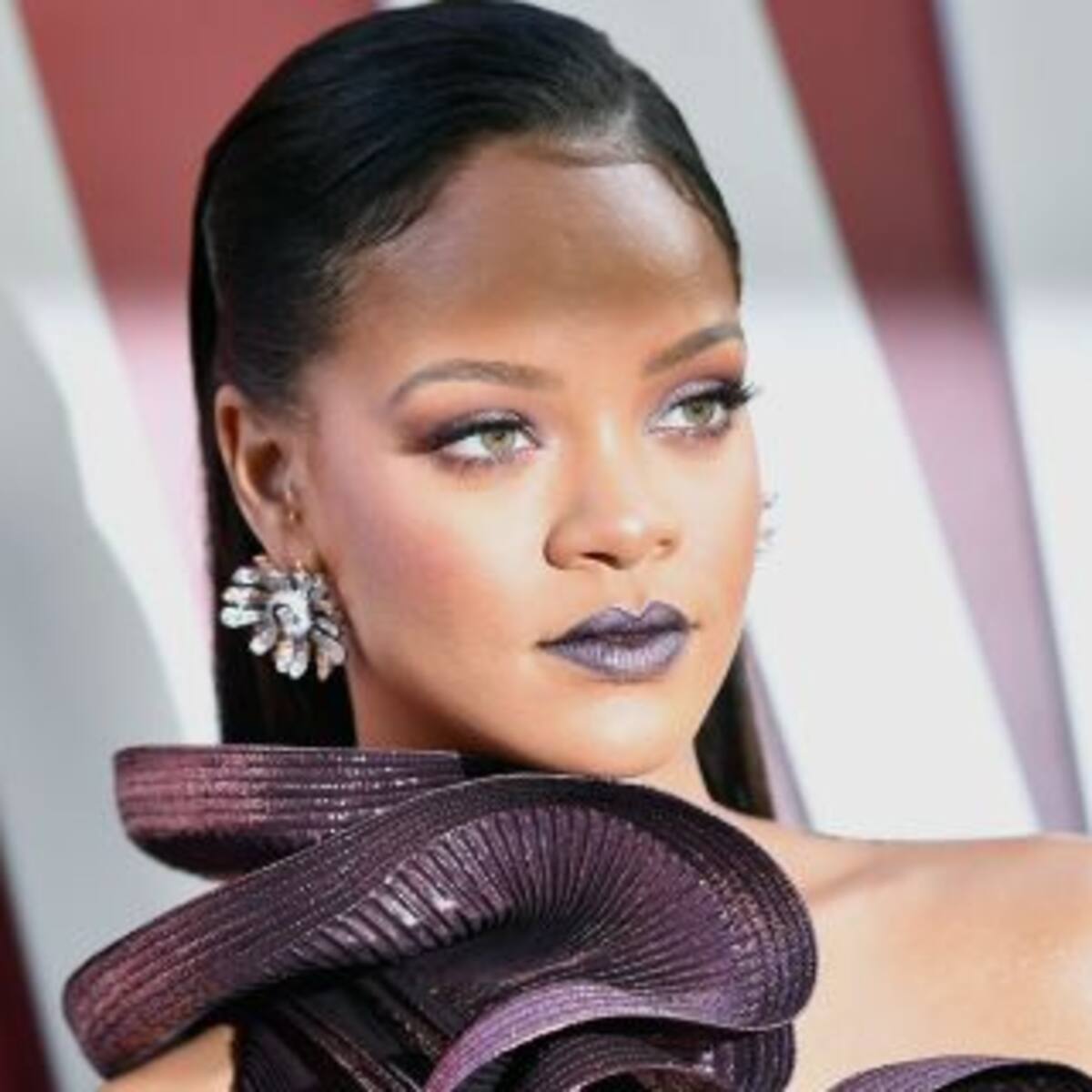 Rihanna se mostró al natural y sin maquillaje