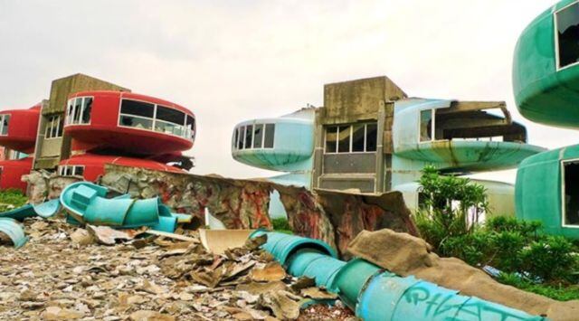 El proyecto de estas casas se canceló debido a que era muy costoso solventar las estructuras