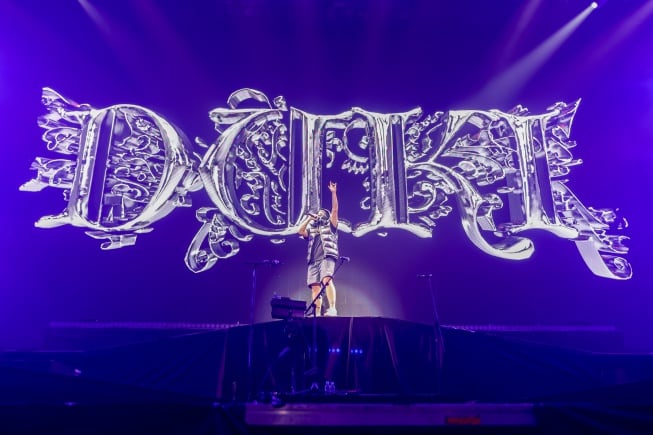 Visuales de Duki en su concierto en Madrid