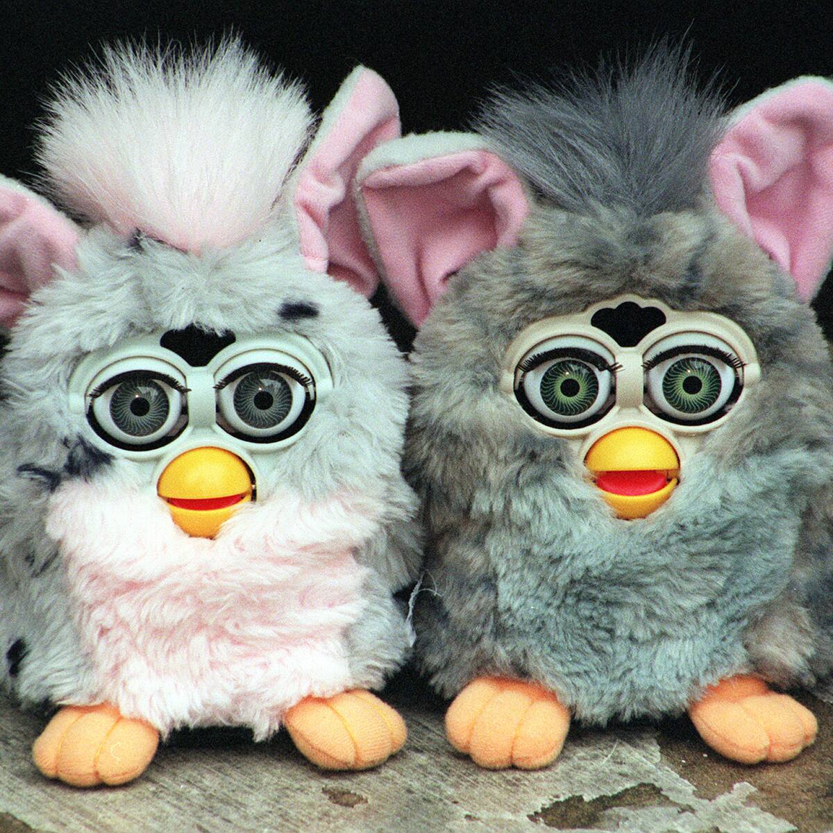 ¡Vuelve Furby! Hasbro anuncia el regreso de este juguete icónico