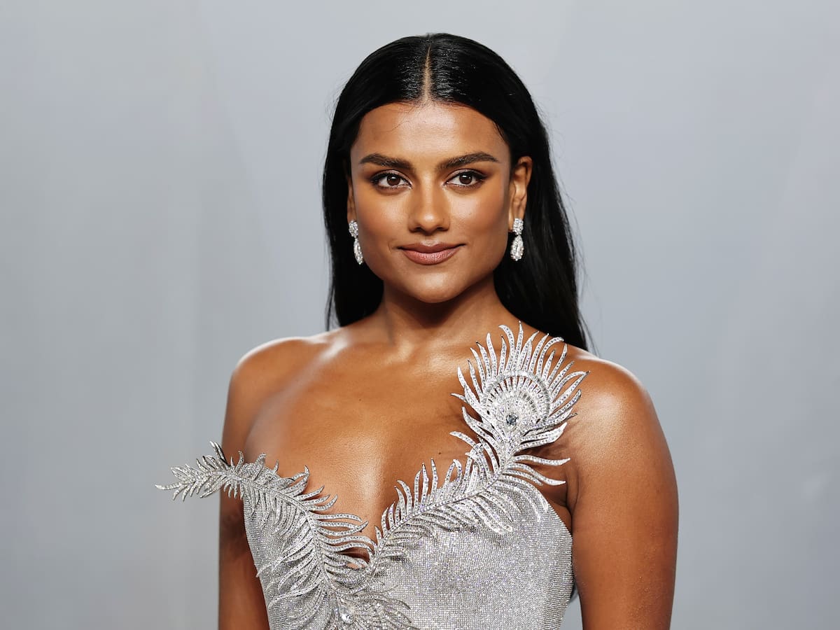 Simone Ashley de 'Los Bridgerton' anuncia su primera canción