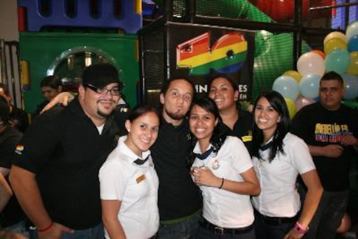 La Hora sin Nombre Segundo Aniversario Mc Donald's Zapote