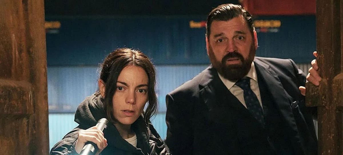 Victoria Luengo y Hovik Keuchkerian en una escena de 'Reina Roja'