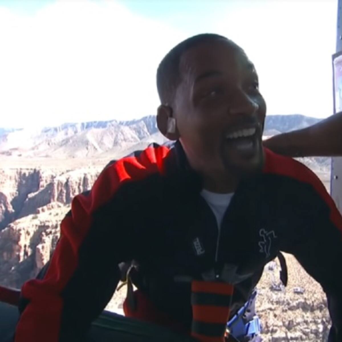 Will Smith cumple el reto de Yes Theory