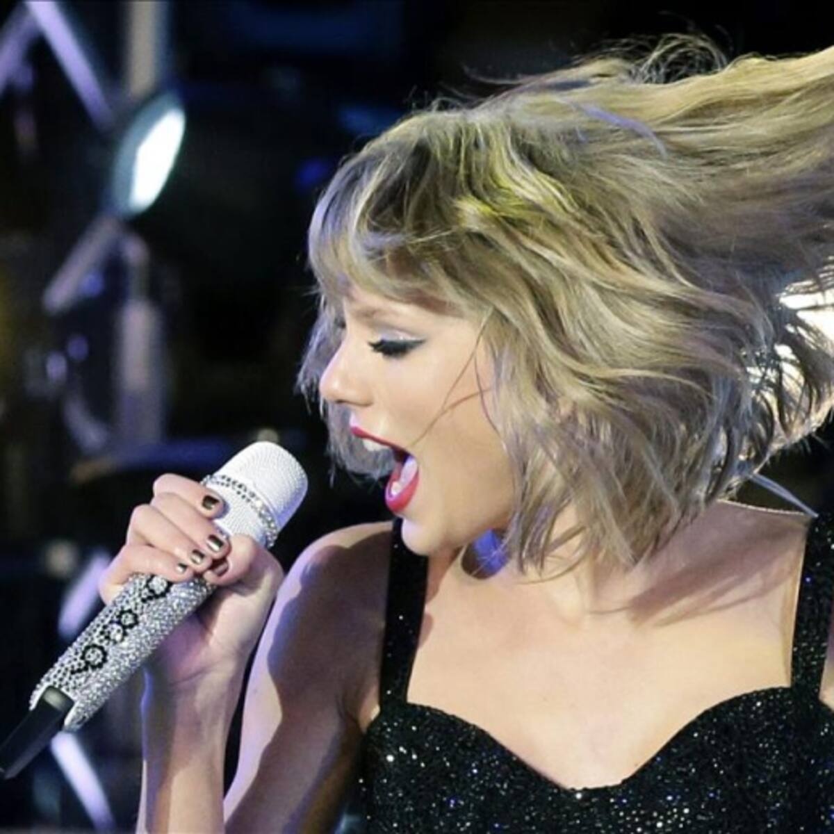 Taylor Swift, artista más popular del año para la industria discográfica