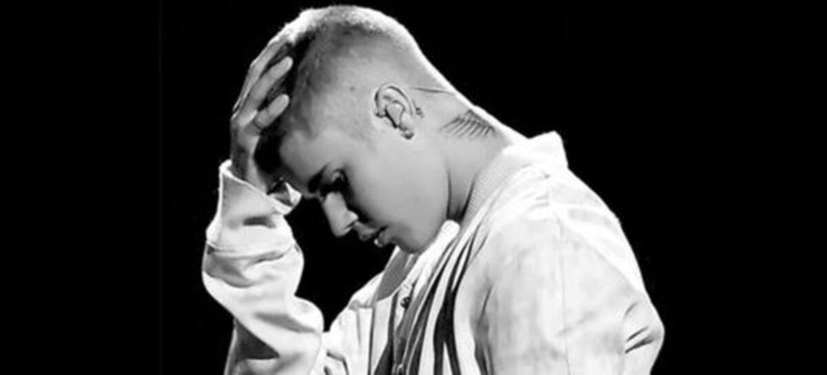 El video oficial de "Let Me Love You"