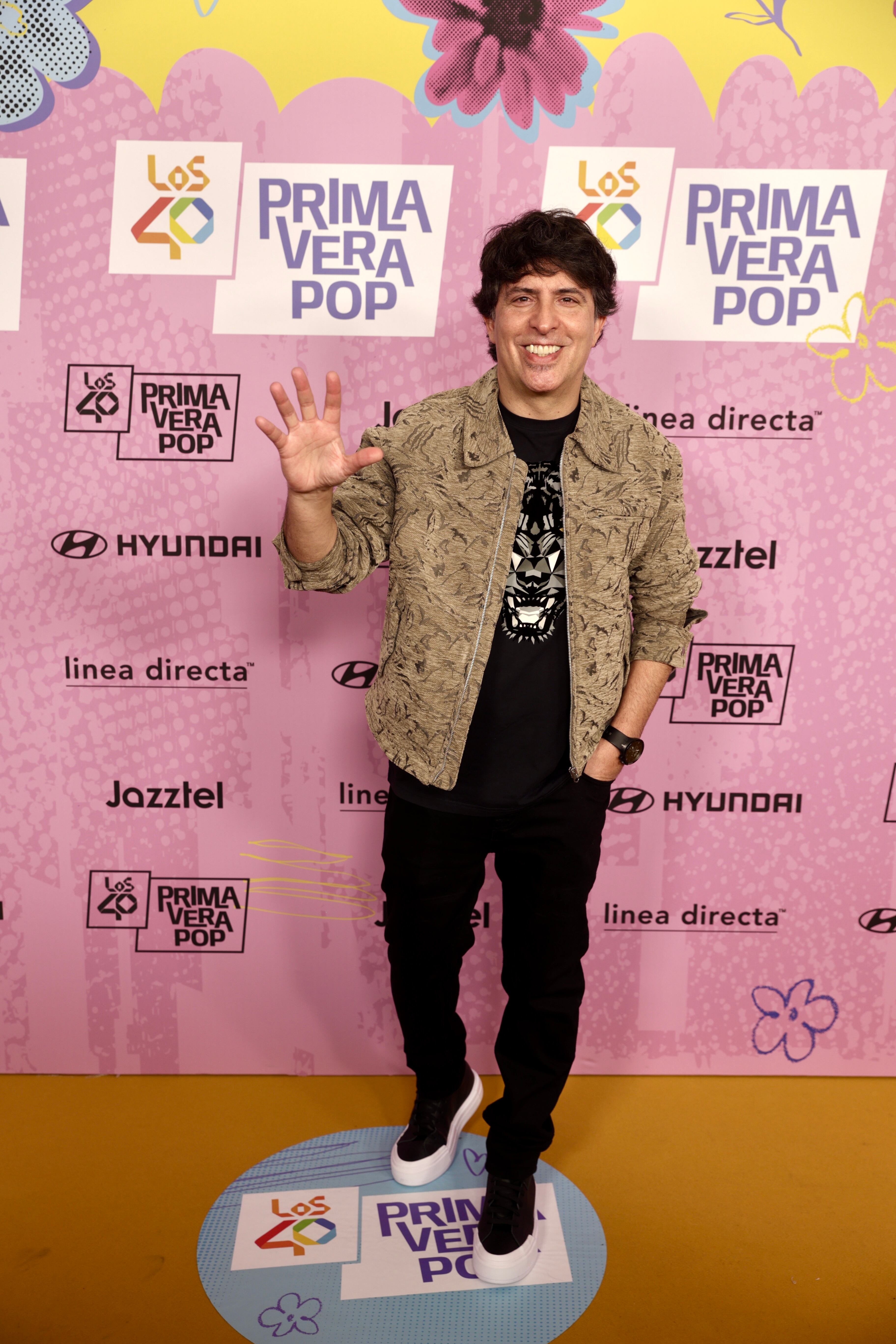 Si la madrugadora anda por ahí, el madrugador no anda lejos. ¿Se habrá echado una siesta para lucir esa buena cara?