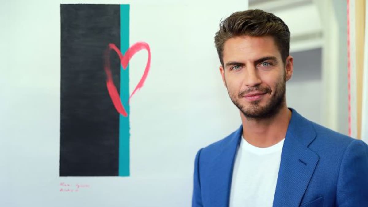 Maxi Iglesias posa sin ropa y Amaia Salamanca y medio planeta reacciona igual: “Nunca había hecho tanto zoom”