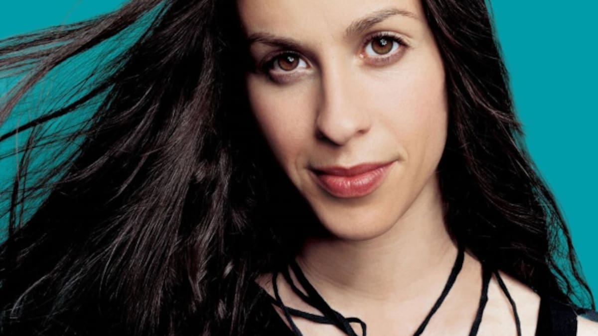 Alanis Morissette cambia su look y nos tiene en shock