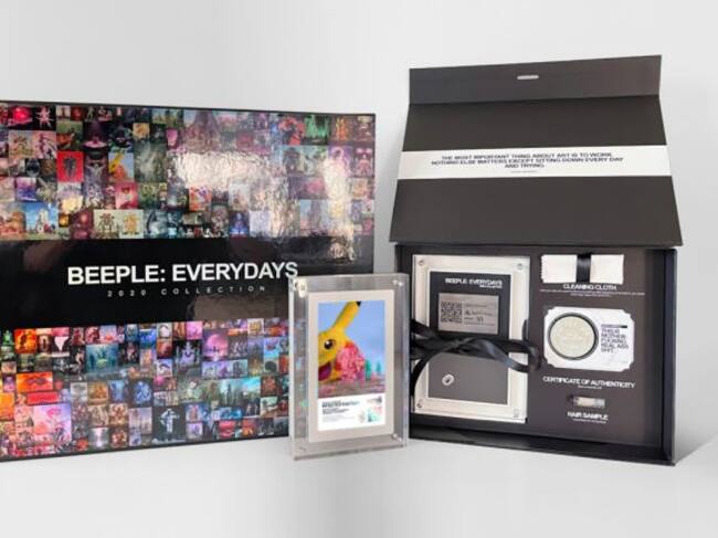 Un kit como este recibe el comprador de cada pieza de Beeple.
