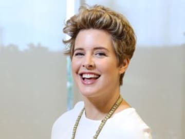 Tania Llasera muestra, sin complejos, las consecuencias de perder peso