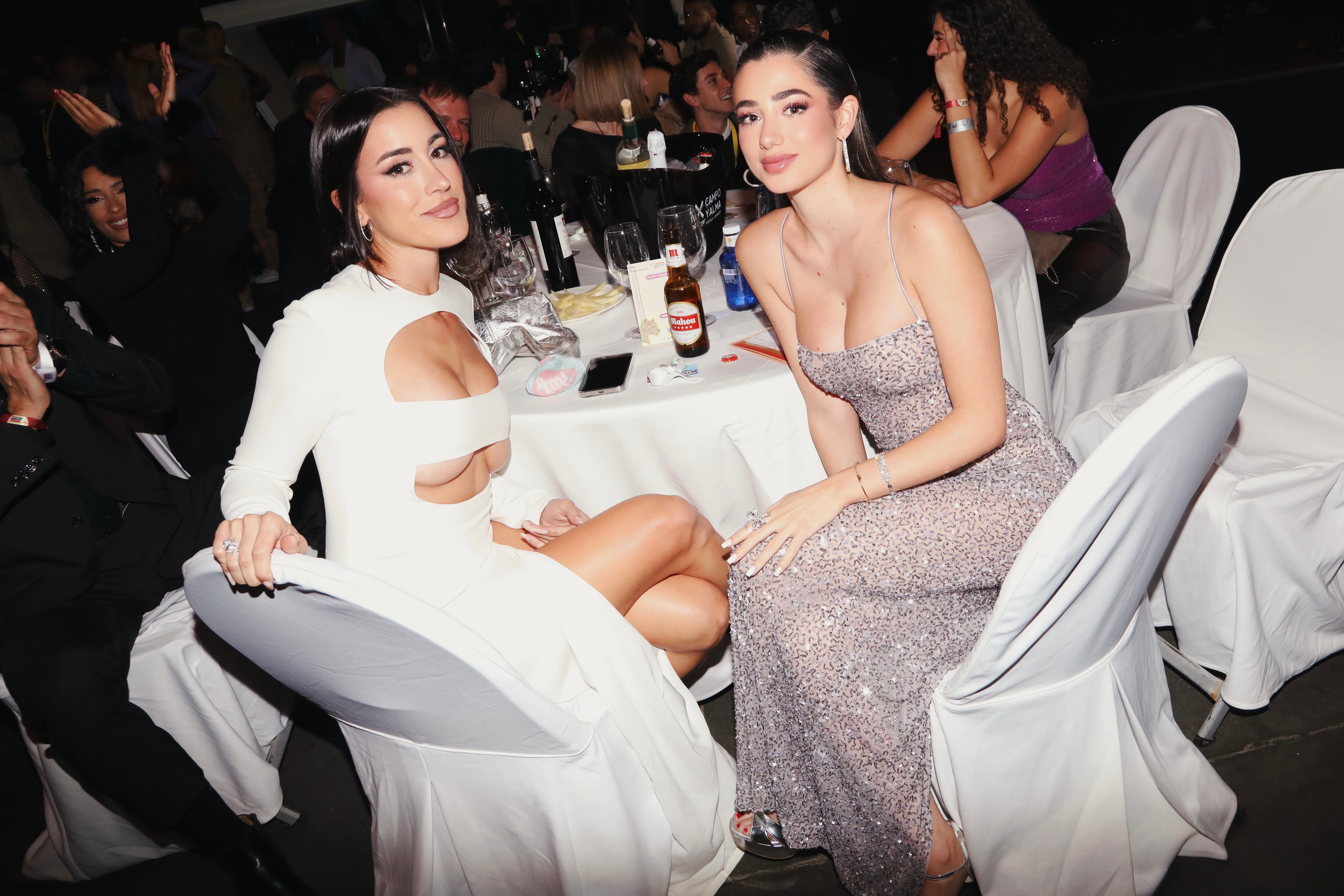 Paula Gonu y Alba Díaz.