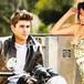¿Selena Gómez anda con Zac Efron?