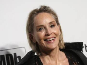Sharon Stone confiesa que tiene unos pechos que no pidió o que su abuelo abusó de ella siendo una niña