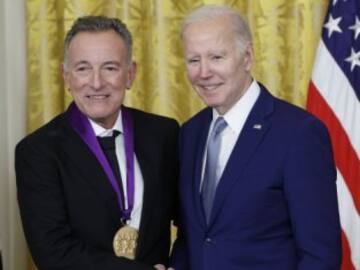 Bruce Springsteen recibe la Medalla Nacional de las Artes de manos de Joe Biden