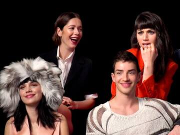 ¿Son los protagonistas de ‘Élite’ unas Motomamis y unos Motopapis como Rosalía?