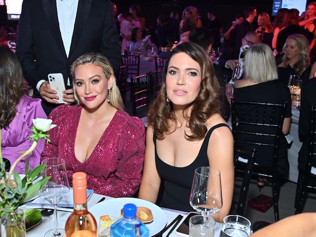 Hilary Duff y Mandy Moore.