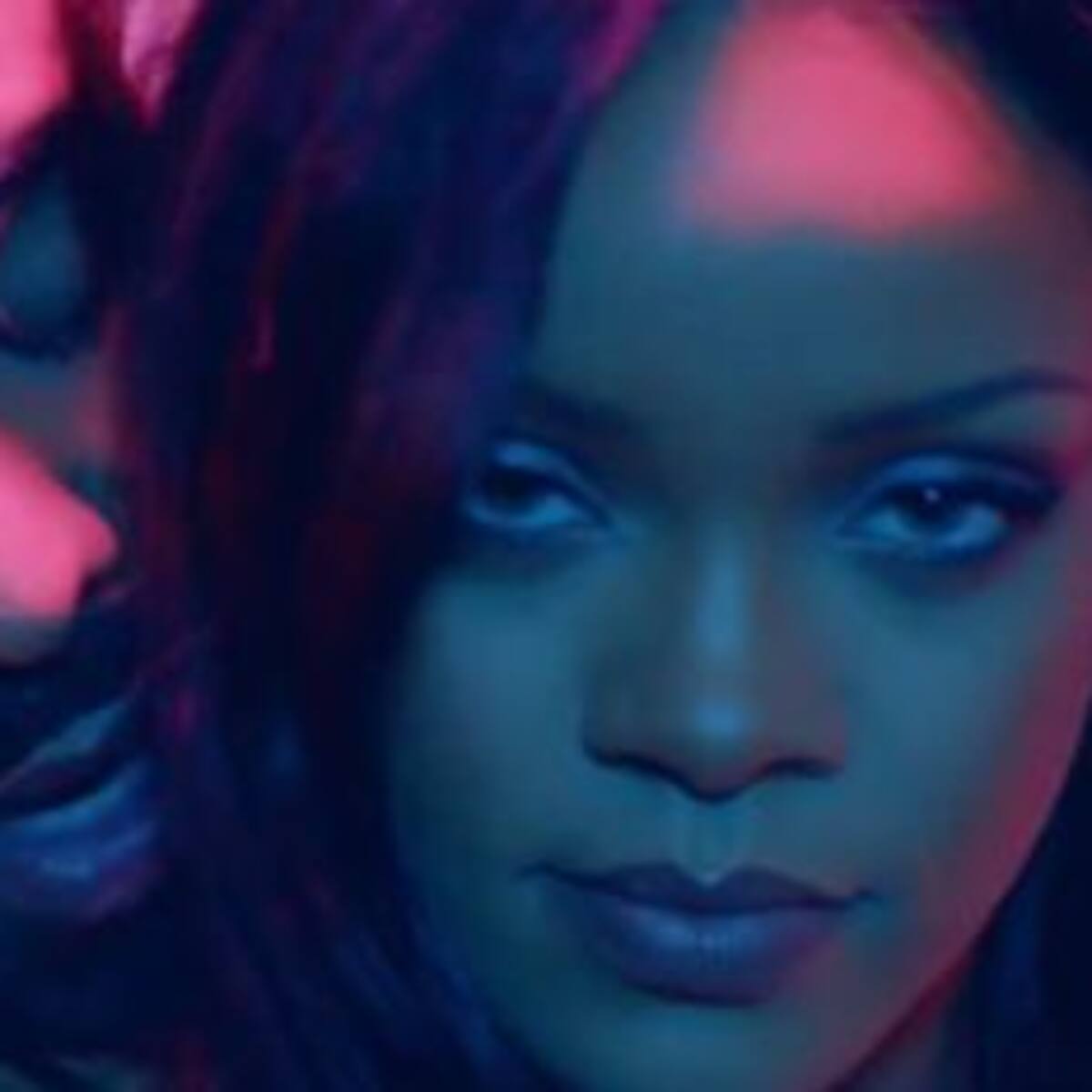 Drake declara su amor a Rihanna en vivo