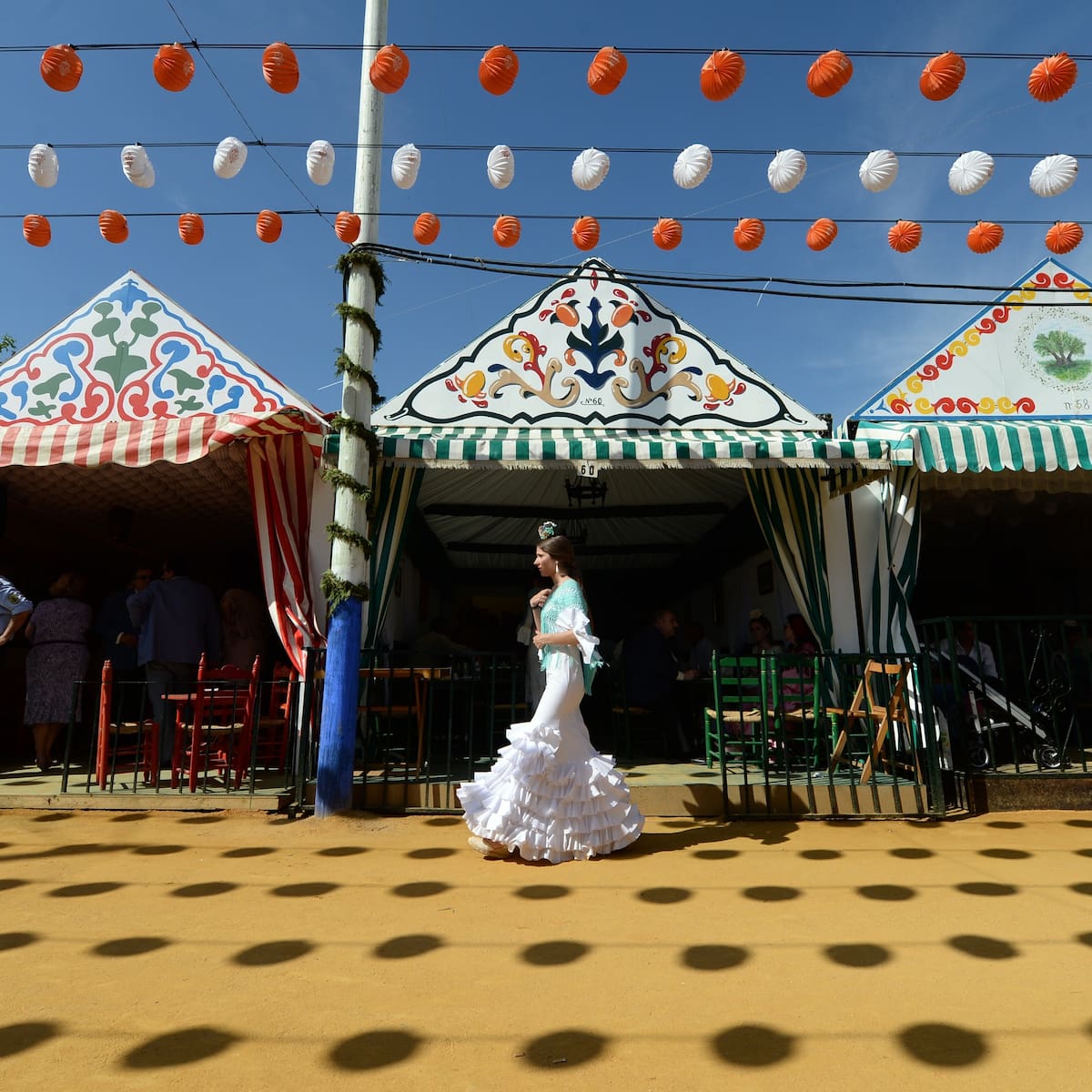 ¿Por qué las casetas no son todas públicas? Así funciona la tradición sevillana