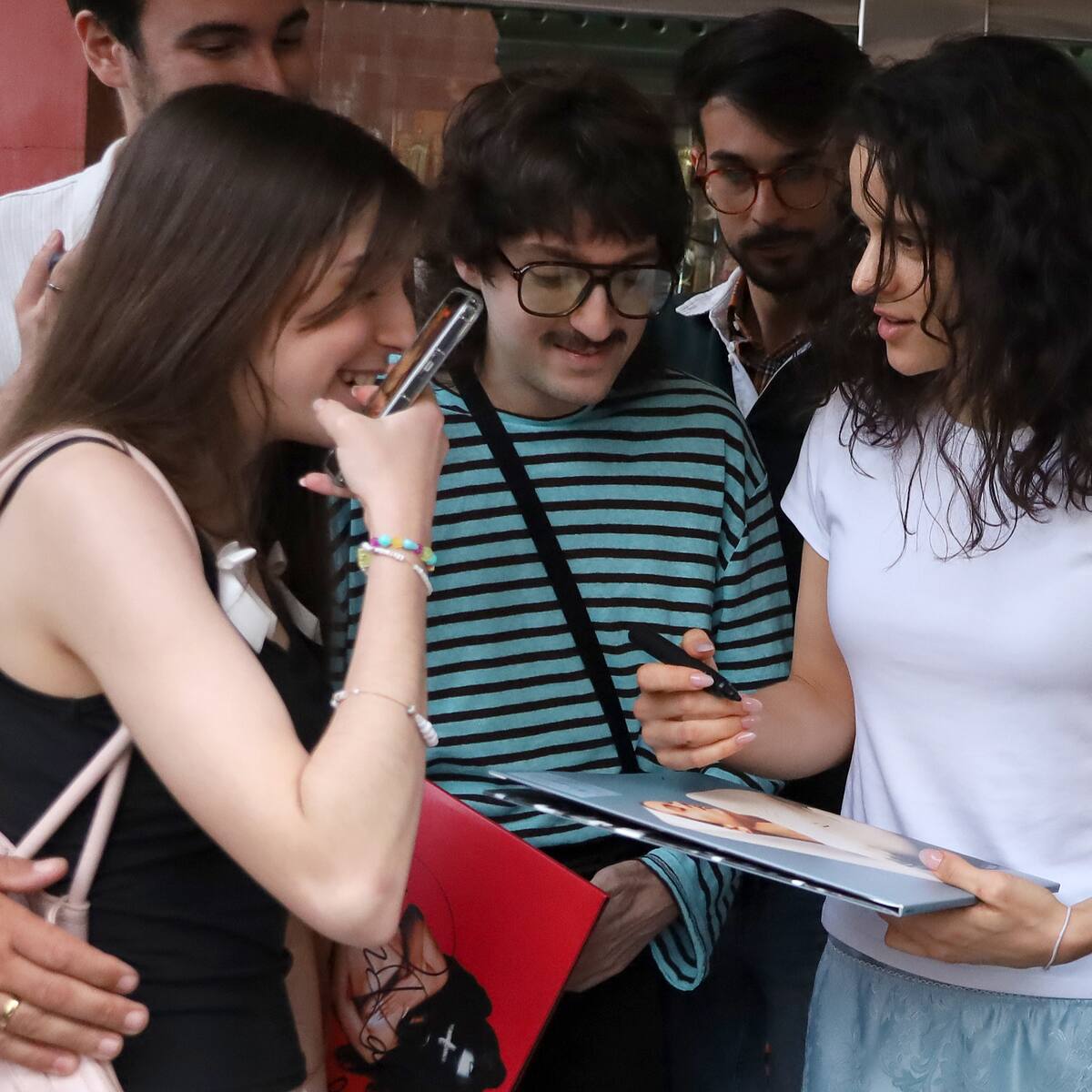 El impacto internacional de Rosalía hace que ya tenga su primera biografía no autorizada en inglés