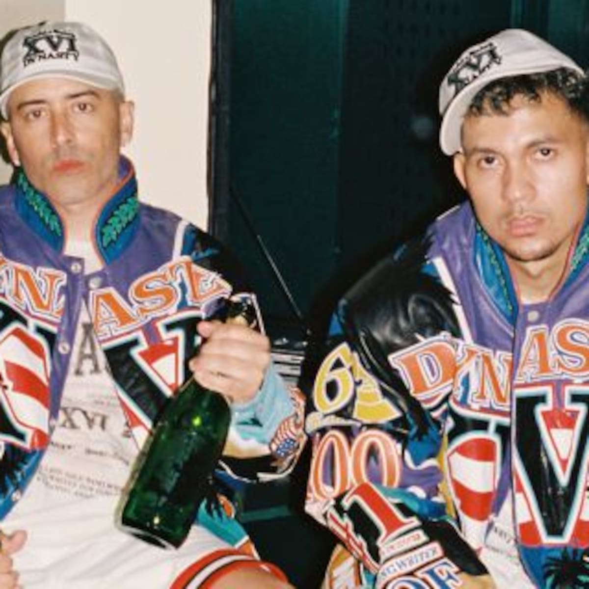 Tainy y Yandel estrenan "Deja Vu" en 13 ciudades