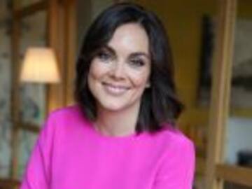 Mónica Carrillo ha escuchado la misma canción todas las mañanas de cuarentena (y es una que nos encanta)