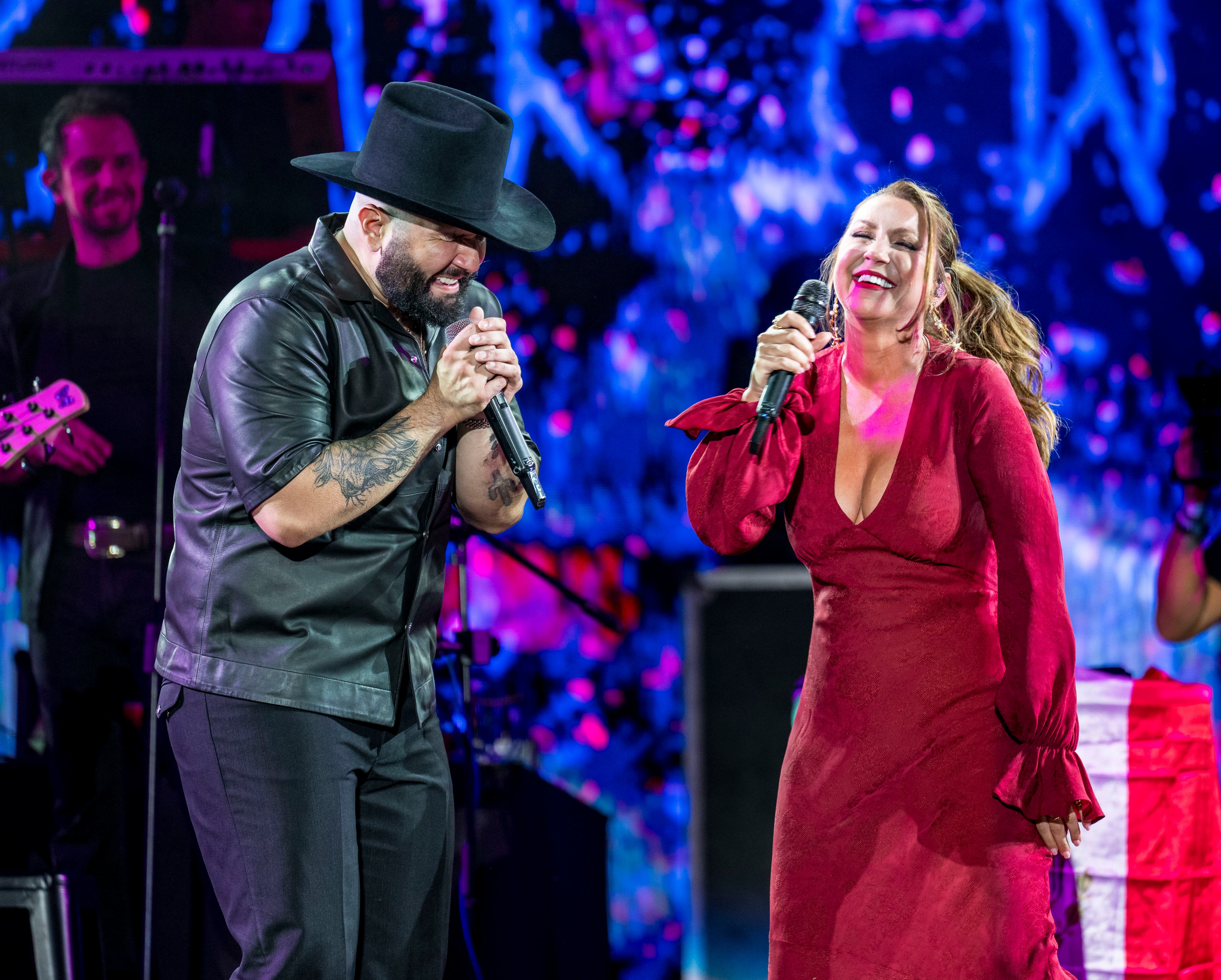 Carín León con La Niña Pastori