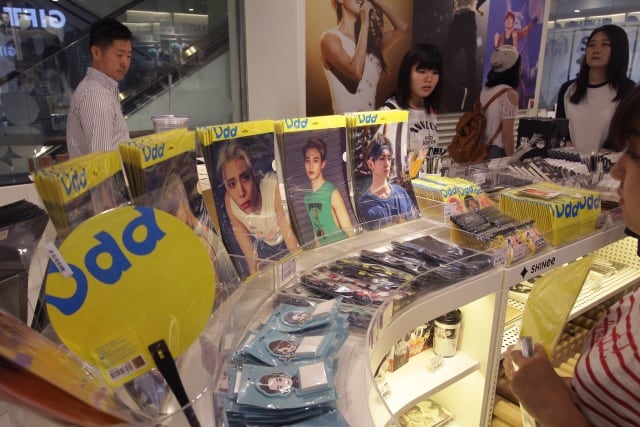 Tienda de merchandising de SMTOWN propiedad de SM Entertainment en Seul. Pionera de la industria y una de las mayores “fábricas” de Idols de Corea.