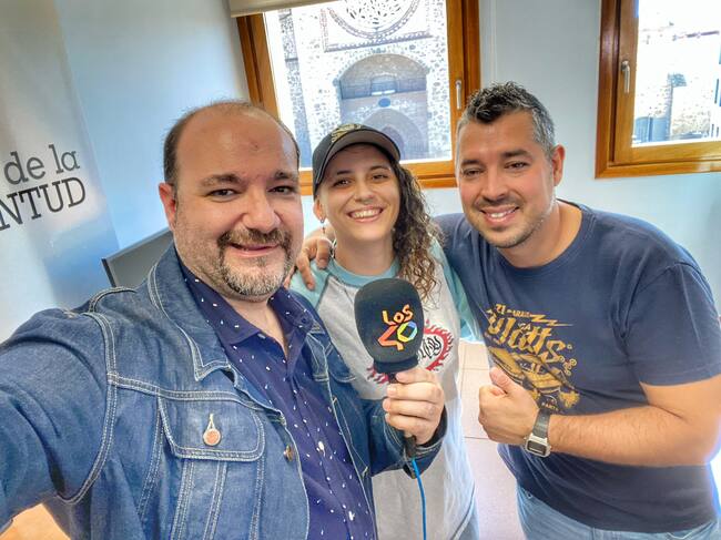 Irene y Nacho de La Locura del Zurdo en la grabación de LOS40 Play Talavera desde la Casa de la Juventud