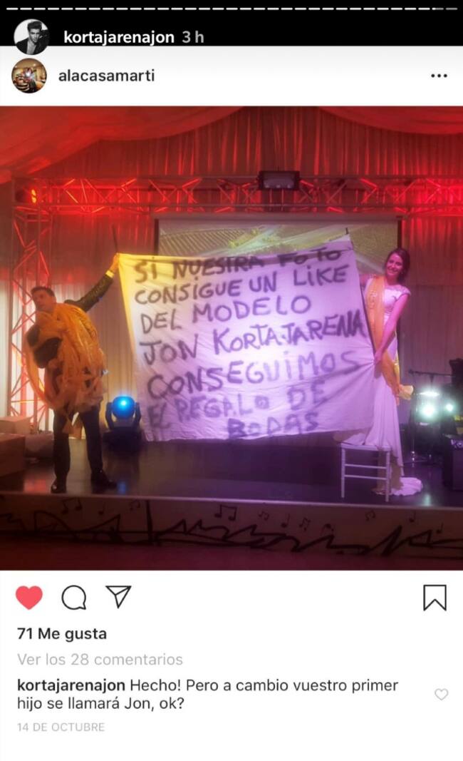 Jon Kortajarena ayuda a una pareja a conseguir su regalo de novios