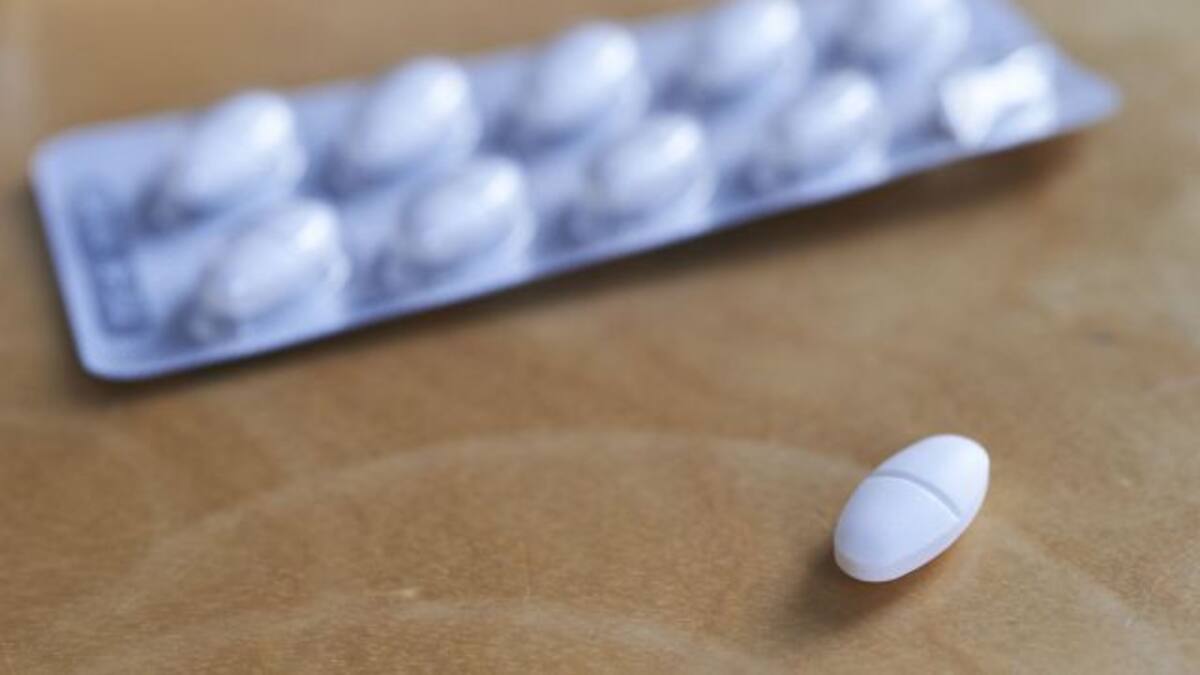 Del ibuprofeno, a las gárgaras con líquido caliente: éstos son los bulos sobre el coronavirus