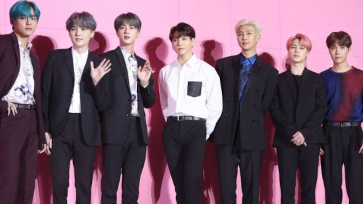 ¡Jungkook de BTS estrena nuevo look para sus próximos shows!