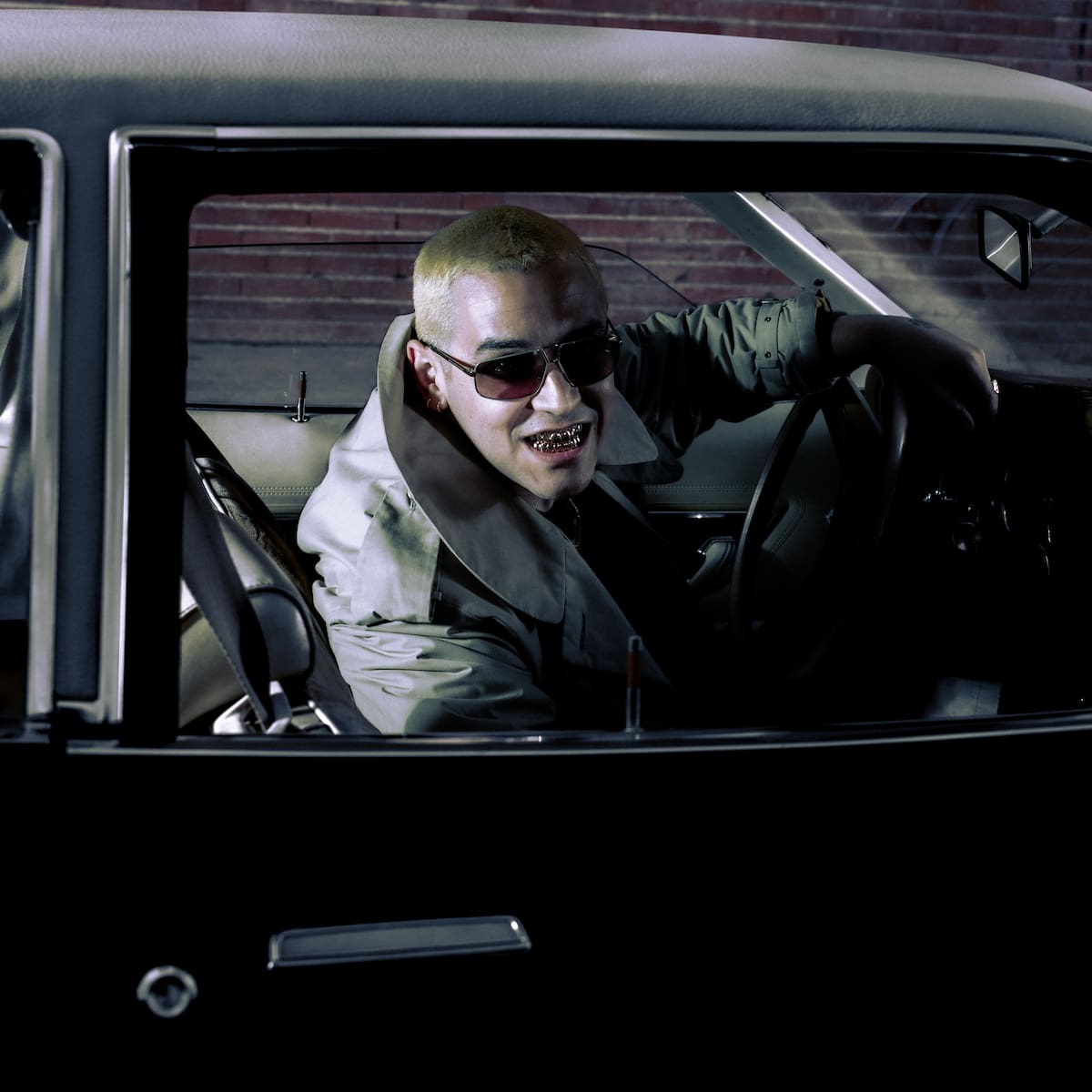 Barry B retoma el videoclip de ‘Silverado’ para su nueva entrega: 'No pega igual (stuck on replay)'