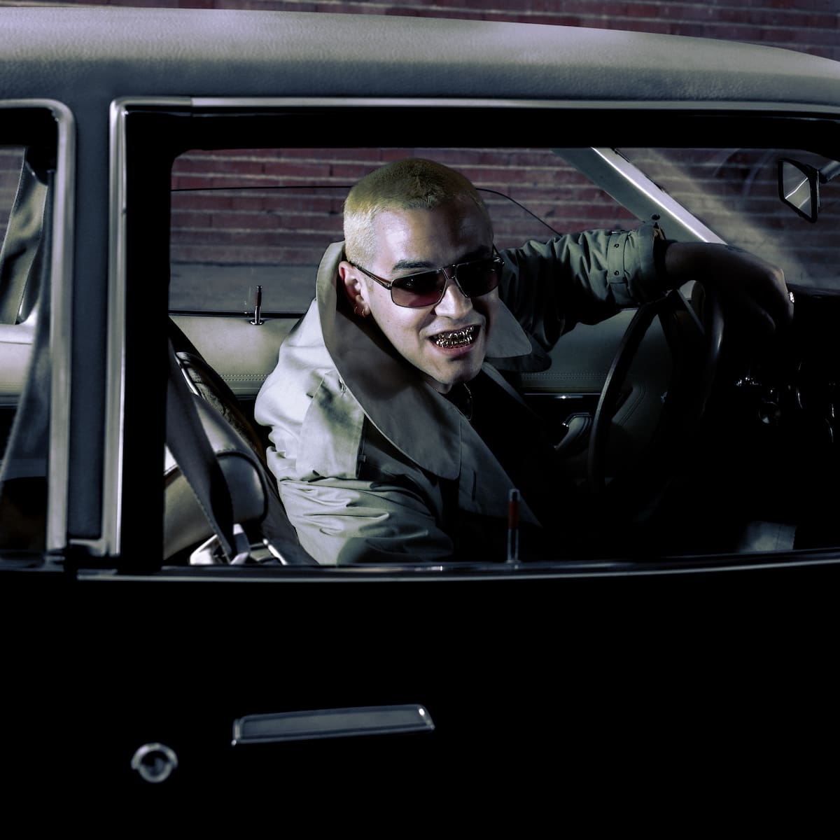 Barry B retoma el videoclip de ‘Silverado’ para su nueva entrega: 'No pega igual (stuck on replay)'