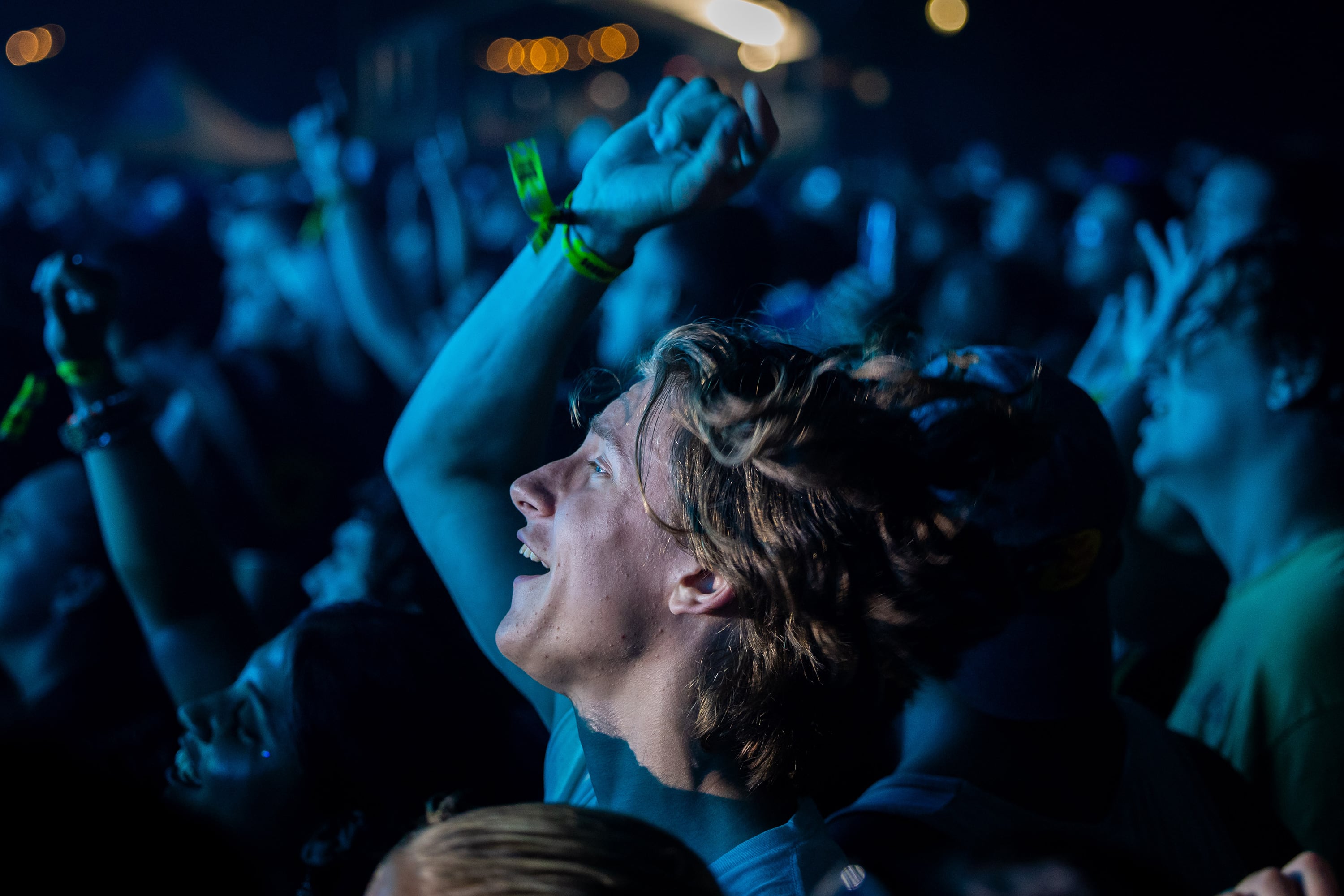 Los asistentes al Lollapalooza de 2024 disfrutando de un concierto