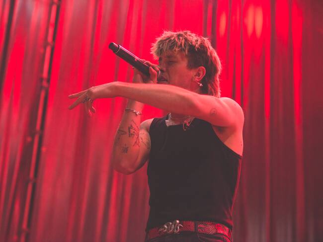 Walls llegó a LOS40 Pop Toledo con la intención de poner el toque más punky, con 'Quédate, mi corazón' o 'Me encanta(s)'. Fotógrafo: David Gamero