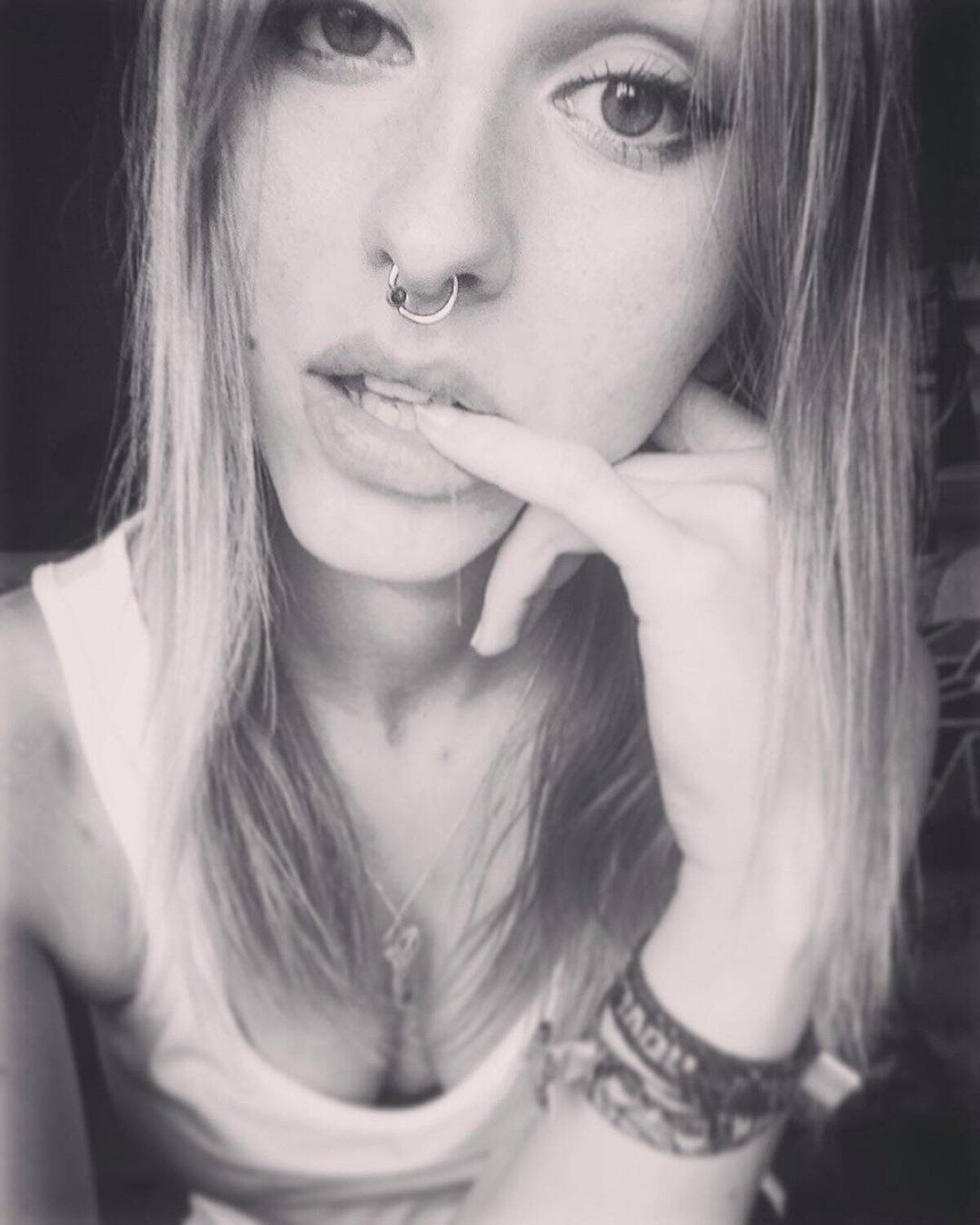 #Fingermouthing