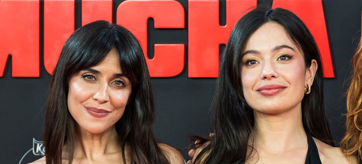 Macarena García y Anna Castillo en la premiere de 'Se tiene que morir mucha gente'