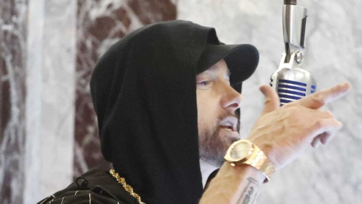 Eminem establece nuevo récord