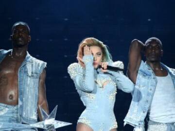 Los bailarines de Lady Gaga abandonan el equipo de la artista pocos días antes de comenzar la nueva gira