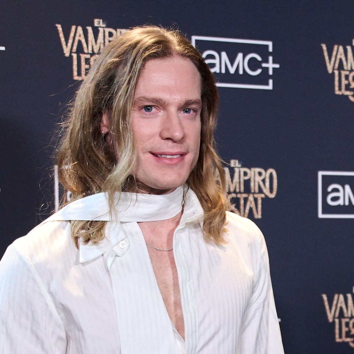 Sam Reid (El vampiro Lestat) se declara fan de Rosalía: “Sería una vampira excepcional”