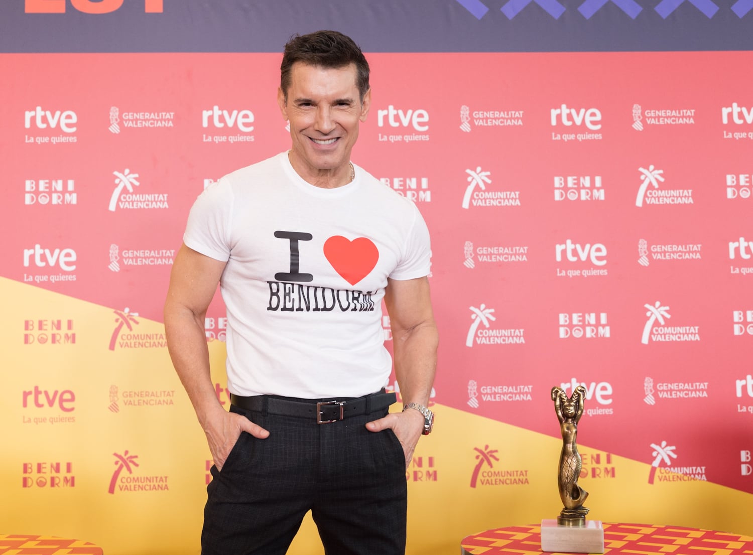 La unánime reacción al ver a Jesús Vázquez presentar el Benidorm Fest 2026: "Ha sido un auténtico referente para los homosexuales"