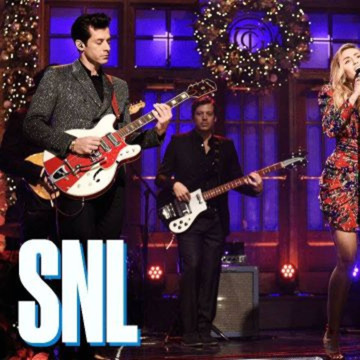 Miley Cyrus cantó "Happy Xmas (War is Over)" de John Lennon